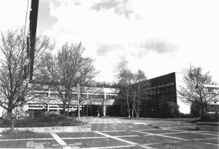 Schulgebäude des ehemaligen Eichwaldgymnasiums bzw. Eichwaldschule
